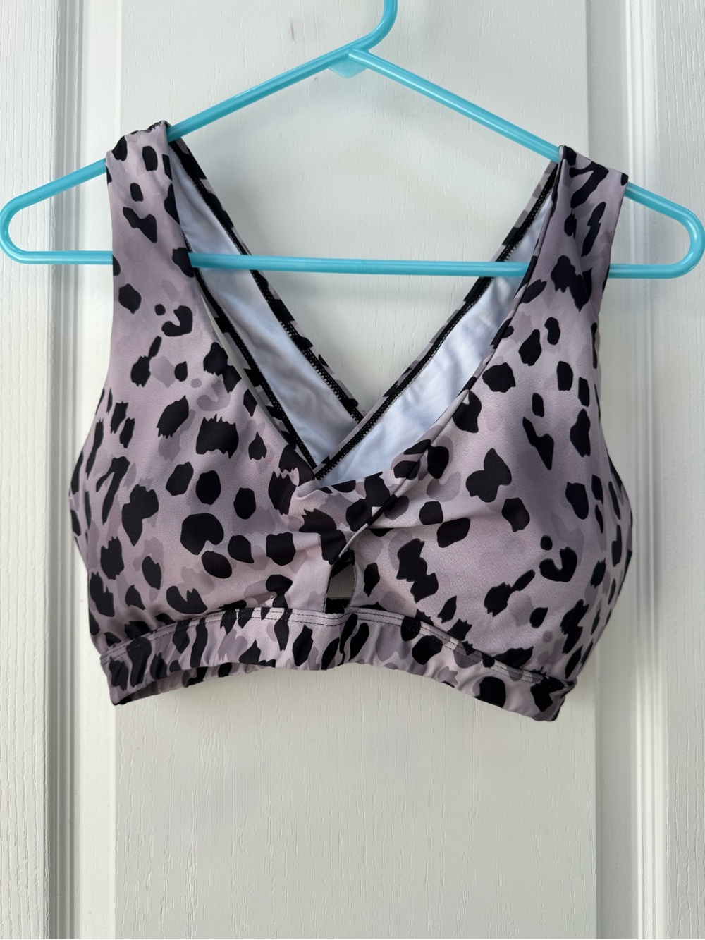 SHEIN Lavender and Black Leopard-Print Sports Bralette